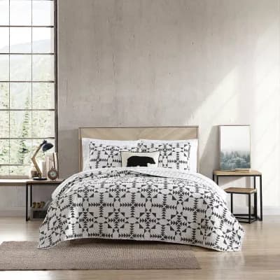 Eddie Bauer Arrowhead Geometric Reversible Quilt Set