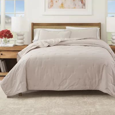 Madelinen® Solid Dot Stitched Quilt Set with Shams