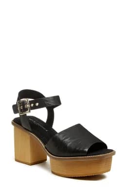 Groove Platform Sandal