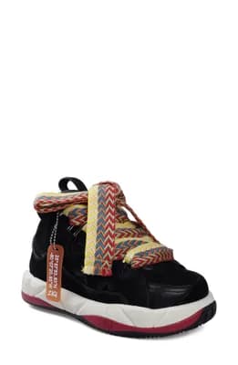 Nila Sneaker