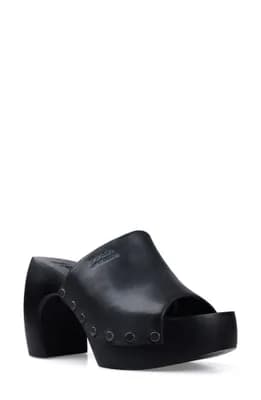 Xyla Platform Sandal