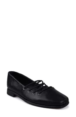 Quinn Flat