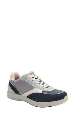 Embyr Sneaker