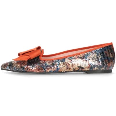 Pointed Toe Bow Loafer