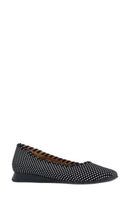 Tiffanie Flat