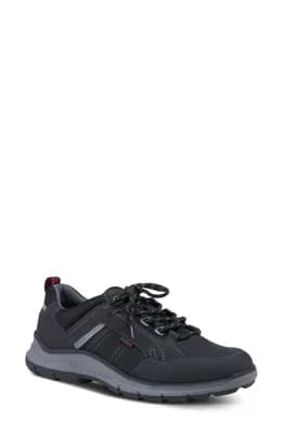 Moe Sneaker