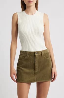 The Fine Cable Sleeveless Sweater