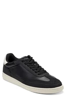 Elliot Sneaker