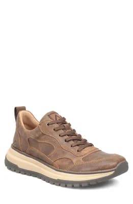 Breck Sneaker